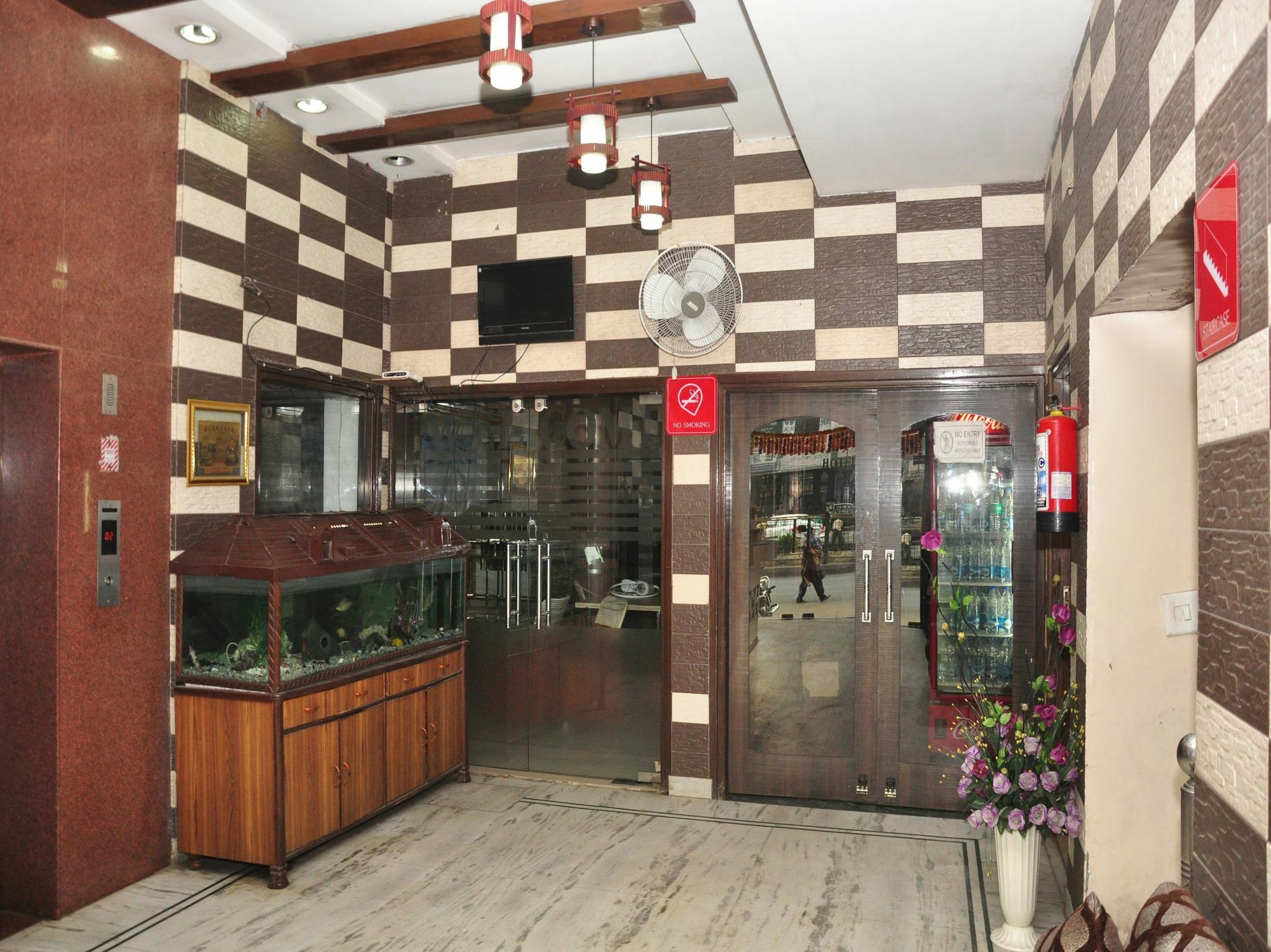 Hotel Hk Continental Amritsar Exterior foto