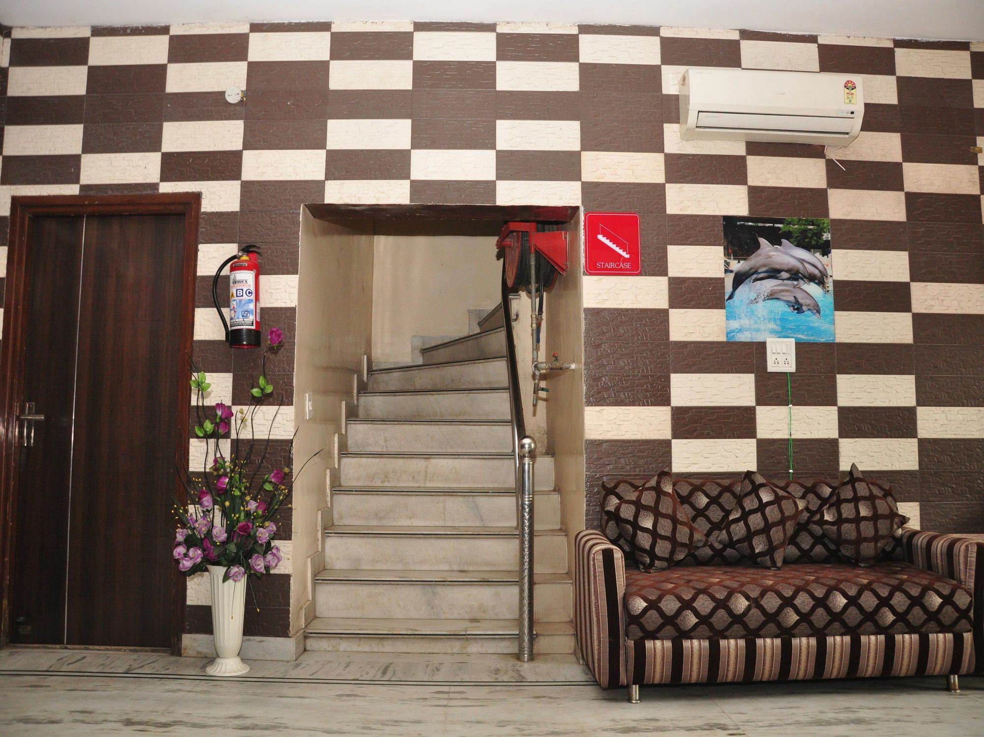Hotel Hk Continental Amritsar Exterior foto
